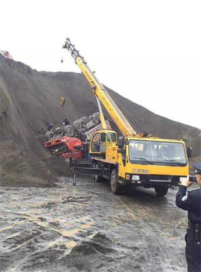 银海区上犹道路救援